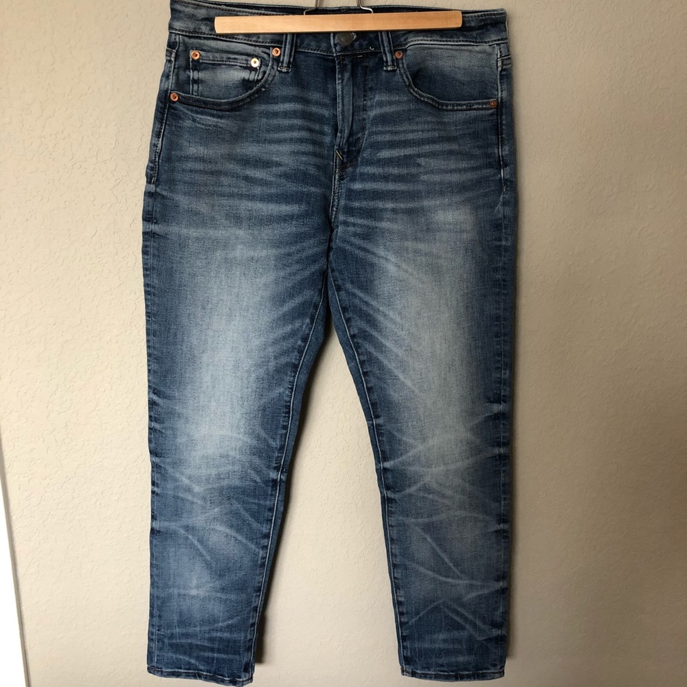 Men’s american eagle next level air flex jeans!